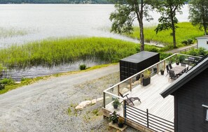 Outdoor dining - Beach front home in örby with sauna (Örby)