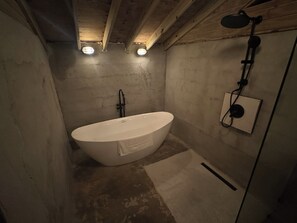 Suihku, ympäristöystävälliset hygieniatuotteet, pyyhkeet