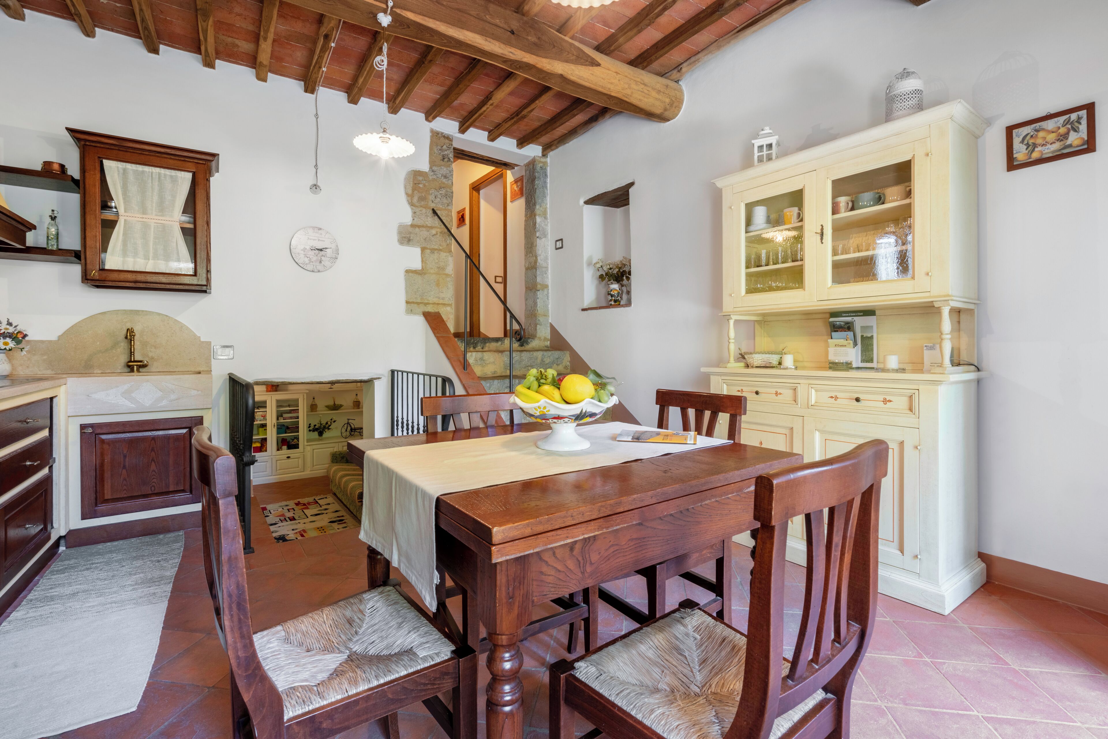 House, Courtyard View | Private kitchen | Full-sized fridge, microwave, oven, dishwasher