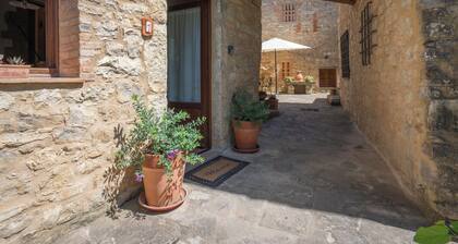 Chiara House In Galenda