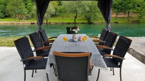 Outdoor dining - Una Valley Kulen Vakuf (Kulen Vakuf)