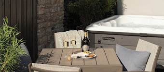 Hill View House - Cookswood