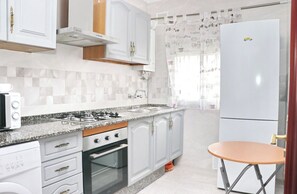 Fridge, microwave, oven, coffee/tea maker