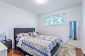 4 Schlafzimmer, Bügeleisen/Bügelbrett, Reisekinderbett, kostenloses WLAN