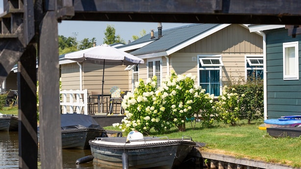 Unclassified image, 1 of 37, button - Nice Chalet With ac and Sloop (Giethoorn)