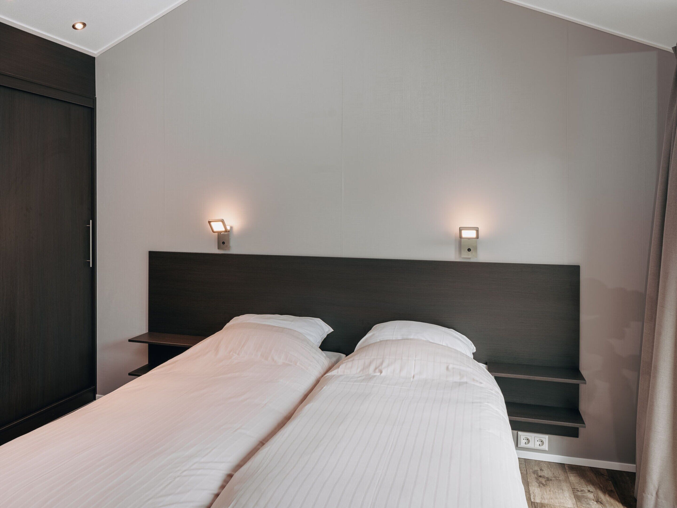 Chalet | 2 kamar tidur dan dilengkapi dengan perabotan berbeda-beda