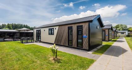 Nice Chalet With ac and Sloop