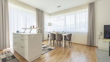 Chalet | Dining