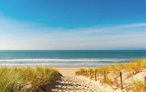 Gorgeous home in Lege-Cap-Ferret with WiFi