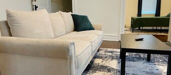 1BR Apartment – Washer/Dryer, Fenced Backyard, Free Parking, Near Arch