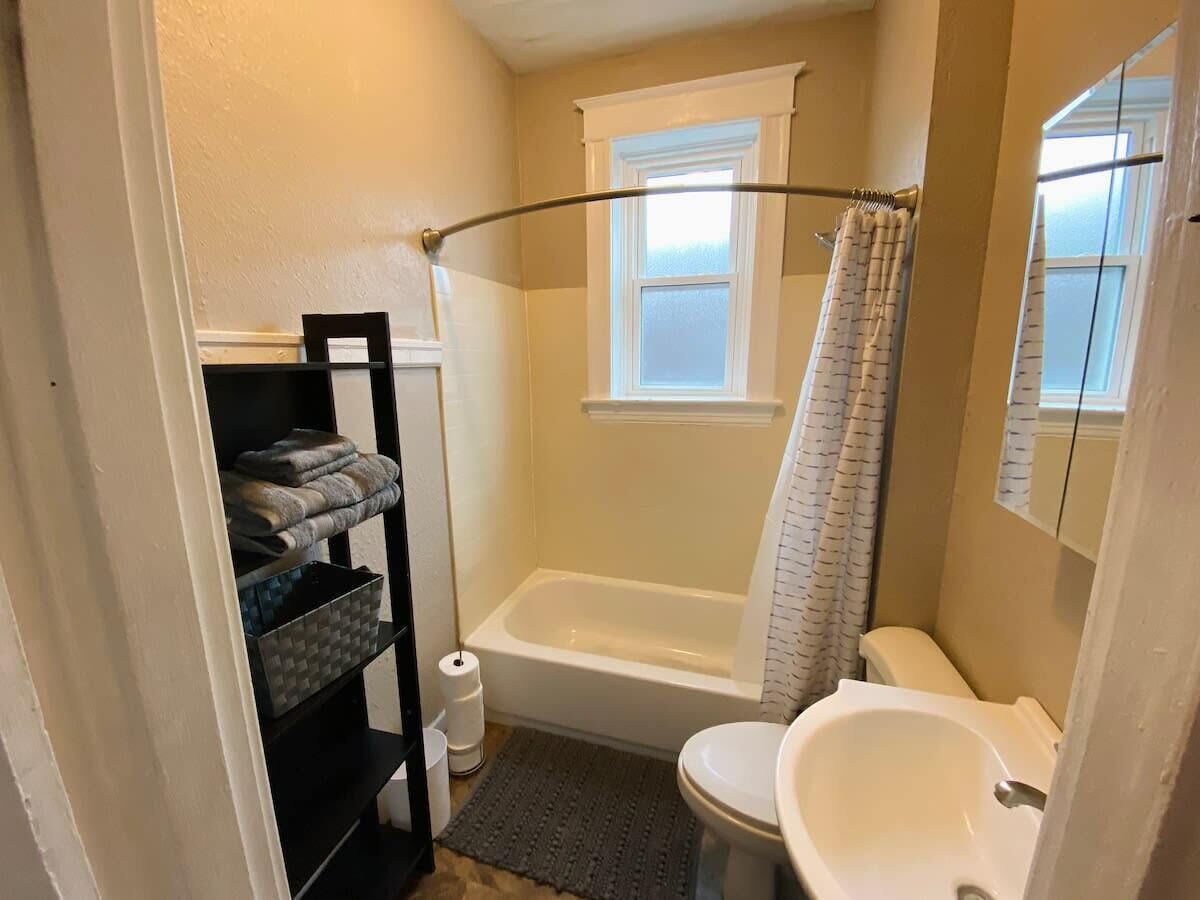 Shower, towels