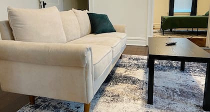 1BR Apartment – Washer/Dryer, Fenced Backyard, Free Parking, Near Arch