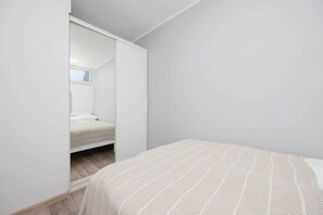 1 camera, ferro/asse da stiro, Wi-Fi, lenzuola