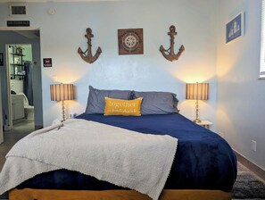 2 bedrooms, desk, iron/ironing board, travel crib