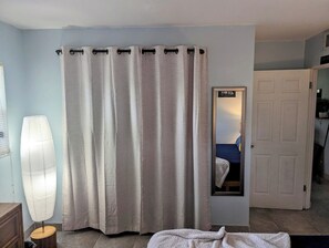 2 bedrooms, desk, iron/ironing board, travel cot - Pet Friendly Historic and Cozy Bungalow in Downtown St. Pete with HUGE BACKYARD (St. Petersburg)