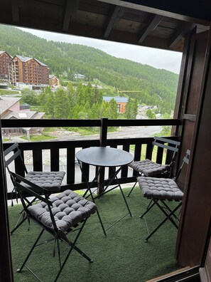 Property grounds - 5-bed apartment, Risoul resort, close to shops and slopes (Risoul)