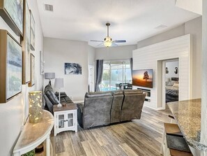 TV, video games - Luxury Villa Near Disney - Private Pool & Gameroom (Davenport)