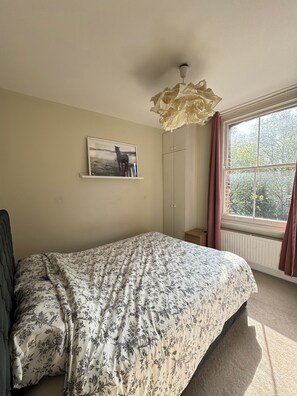 1 camera, ferro/asse da stiro, Wi-Fi, lenzuola