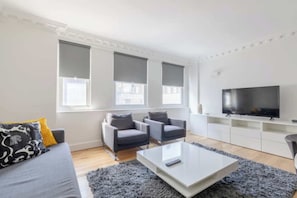 TV - Central 2BD Flat, 10 Mins to Buckingham Palace! (London)