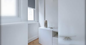 Interior - Central 2BD Flat, 10 Mins to Buckingham Palace! (London)