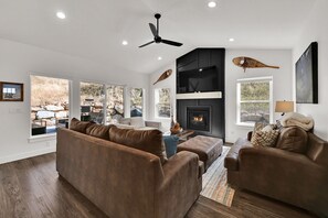 TV, fireplace, stereo, offices