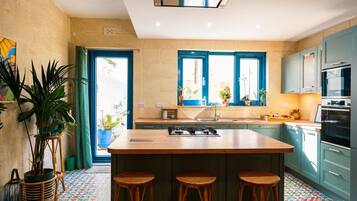 Apartamento | 3 quartos, escrivaninha, ferros/tábuas de passar roupa