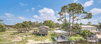 Gulf of Mexico Beach Cottage: Walk to Boat Ramp!