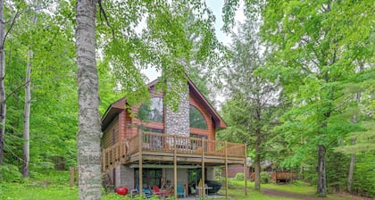 Peaceful White Sand Lake House w/ Dock & Deck!