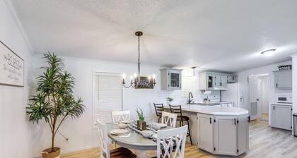North Fairfield Family Home w/ Hot Tub & Porch!