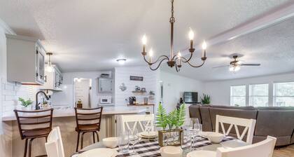 North Fairfield Family Home w/ Hot Tub & Porch!