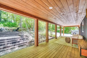 Interior - Hot Tub + Fire Pit: Peaceful Gatlinburg Getaway! (Gatlinburg)