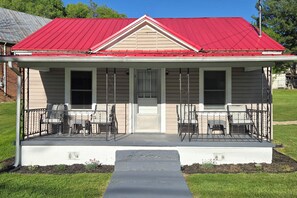 House (2 Bedrooms) | Front of property - Cozy Tazewell Home w/ Grill on Back of the Dragon! (Tazewell)