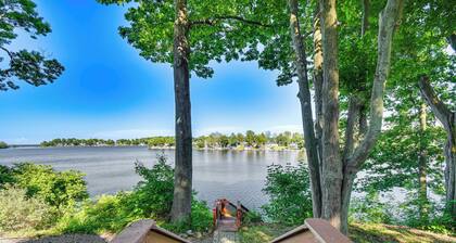 Charming Wolcott Cottage w/ Fire Pit & Mini Dock