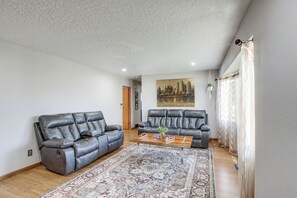 House (3 Bedrooms) | Interior - Walk to Park: Waterloo Home w/ Furnished Deck (Waterloo)