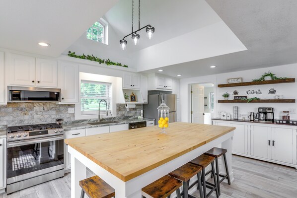 House (2 Bedrooms) | Interior - Ohio Farmhouse Retreat w/ Fire Pit & Patio (Monroeville)