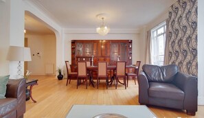 Signature Apartment, 4 Bedrooms | Living area - The Lancaster Residences (London)