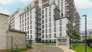 Front of property - LUX Apartments by Renters Prestige (Warsaw)