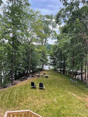 Property grounds - Nice little cabin at the lake. Full House. Hot tub, pet-Friendly! (Lexington)