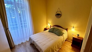 1 makuuhuone, silitysrauta/-lauta, vauvan matkasänky, ilmainen Wi-Fi
