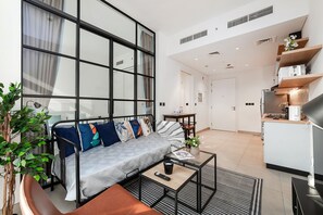 1 bedroom, free WiFi - Cozy 1BR in Socio Tower 2 (Dubai)