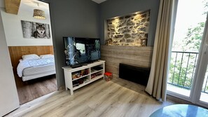 2 chambres, fer et planche à repasser, lit parapluie, Wi-Fi gratuit