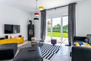 TV, fireplace, foosball - Villa Jan in Valbandon (Valbandon)