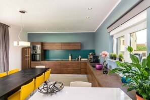 Fridge, microwave, oven, dishwasher
