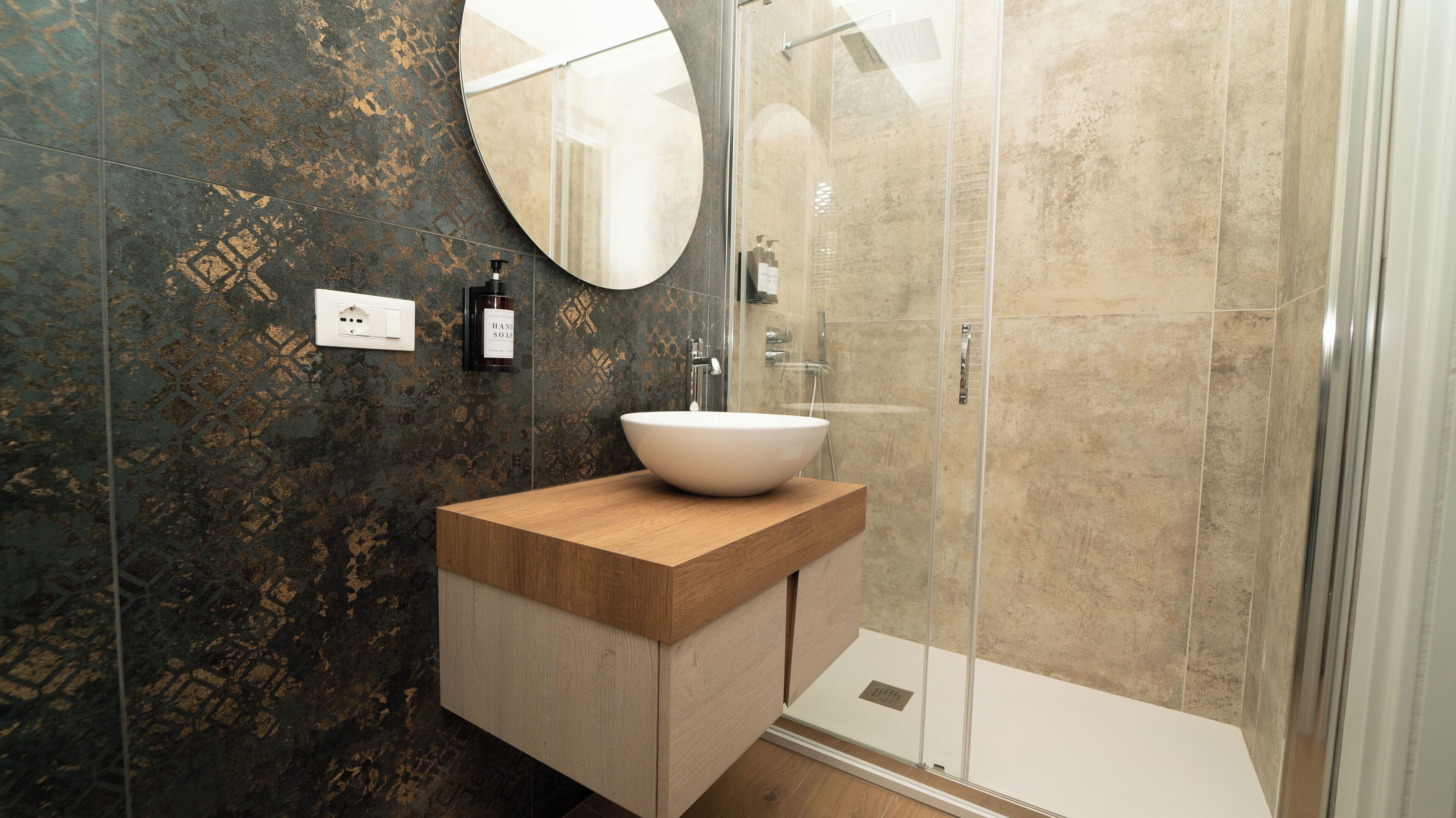 Ducha, cabezal de ducha tipo lluvia, secador de pelo, bidet