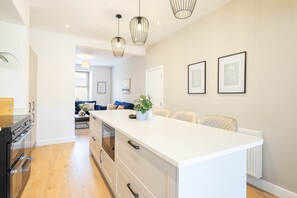 Fridge, microwave, oven, stovetop - Host & Stay | Hithe House (Amble)