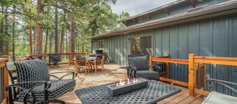 Buckskin Hideaway, Hiking & Biking Trails  BBQ