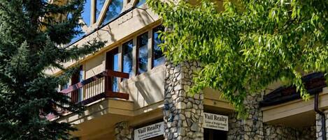 Condo, 2 Bedrooms | Exterior