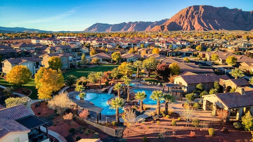 Elite Retreat #87 7 Bedroom Townhouse