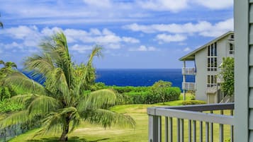 Condo, 1 Bedroom | Property grounds