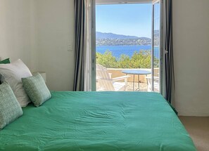 4 Schlafzimmer, Zimmersafe, Bügeleisen/Bügelbrett, kostenloses WLAN